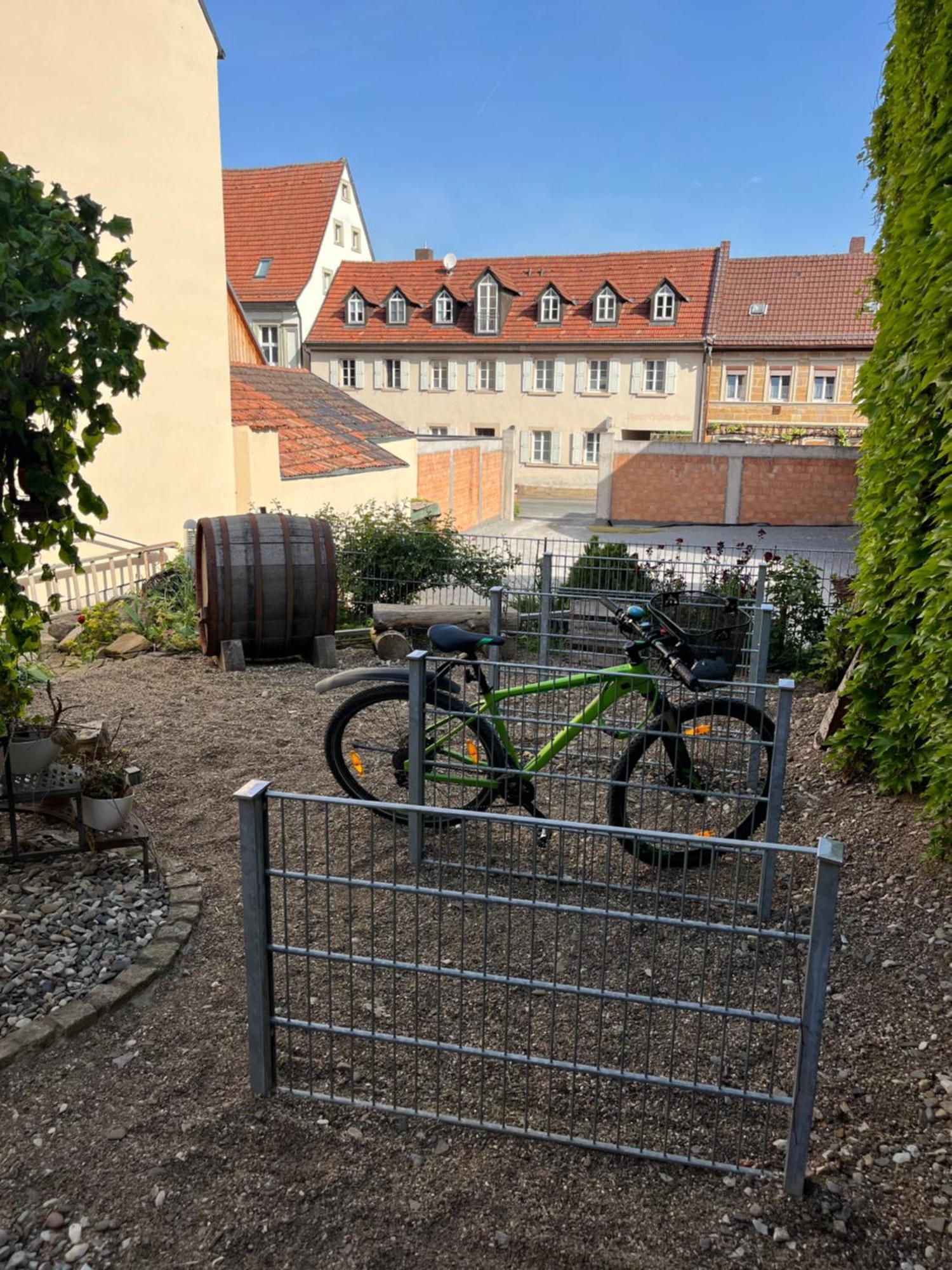 Hotel Weinstube Am Markt Gerolzhofen Exterior foto
